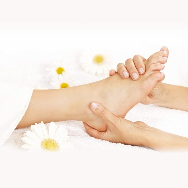 Foot-daisy-photo-final
